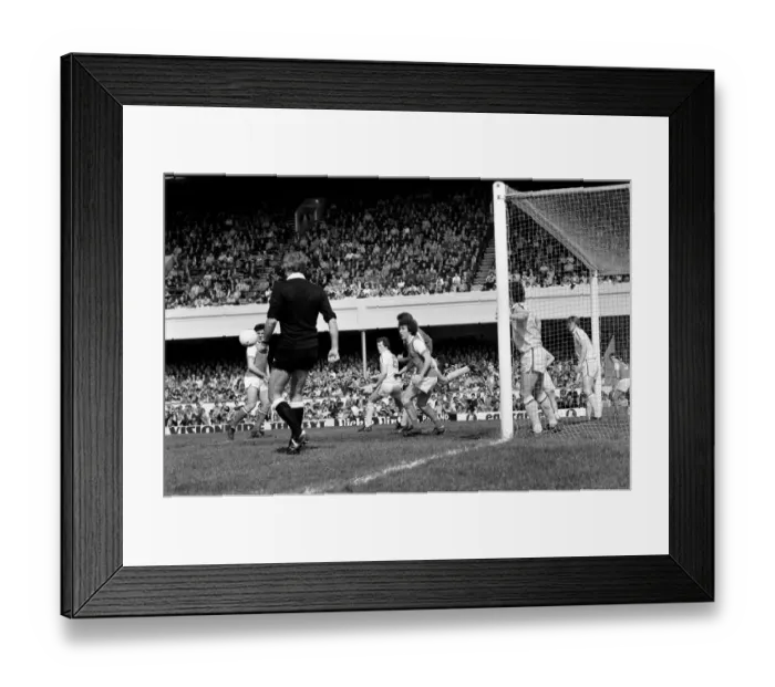 Framed Print : Division One Football 1980 / 81 Season. Arsenal v Leeds United Highbury Framed Print : Division One Football 1980 / 81 Season. Arsenal v Leeds United Highbury