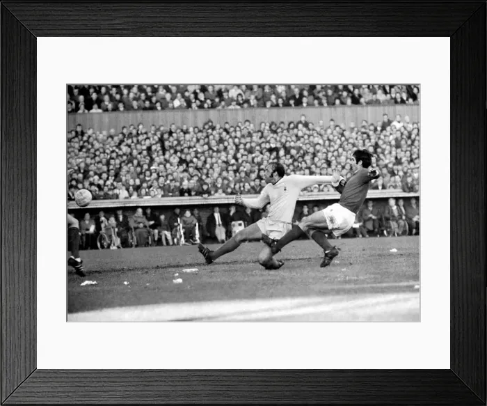 Framed Print : English League Division One match at Highfield Road Coventry City 1 v Manchester Framed Print : English League Division One match at Highfield Road Coventry City 1 v Manchester