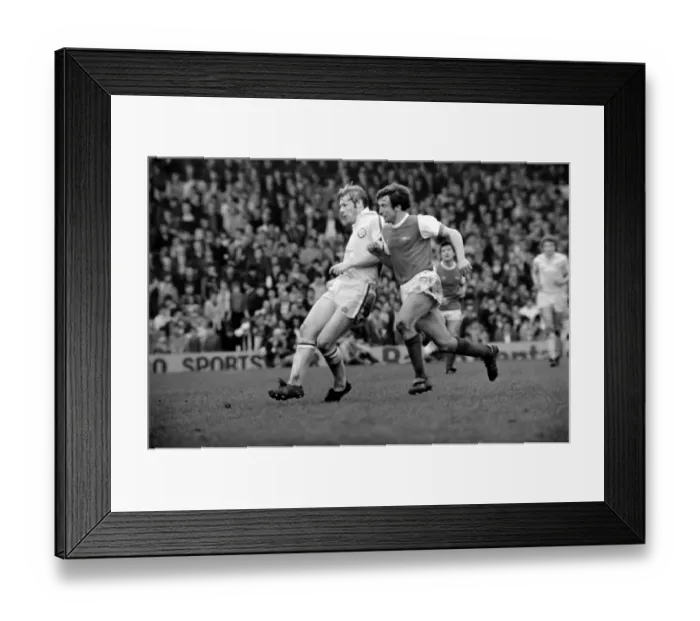 Framed Print : Division One Football 1980 / 81 Season Arsenal v Leeds United, Highbury Framed Print : Division One Football 1980 / 81 Season Arsenal v Leeds United, Highbury