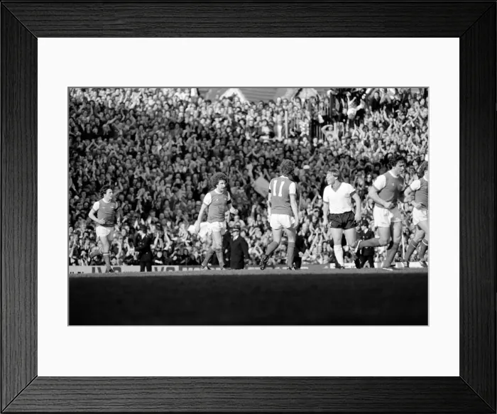 Framed Print : Division One Football 1980  /  81 Season. Arsenal v Liverpool, Highbury