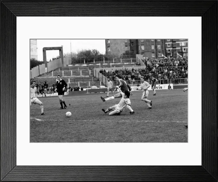 Framed Print : Division Two Football 1980 / 81 Season. Chelsea v Cardiff, Stamford Bridge Framed Print : Division Two Football 1980 / 81 Season. Chelsea v Cardiff, Stamford Bridge