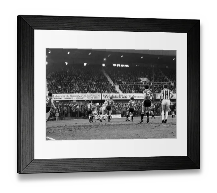 Framed Print : English League Division One match. Stoke City 0 v Manchester United 3 Framed Print : English League Division One match. Stoke City 0 v Manchester United 3