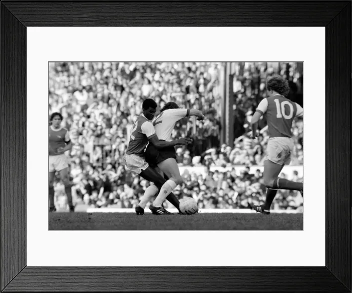 Framed Print : Division One Football 1980 / 81 Season. Arsenal v Liverpool, Highbury Framed Print : Division One Football 1980 / 81 Season. Arsenal v Liverpool, Highbury