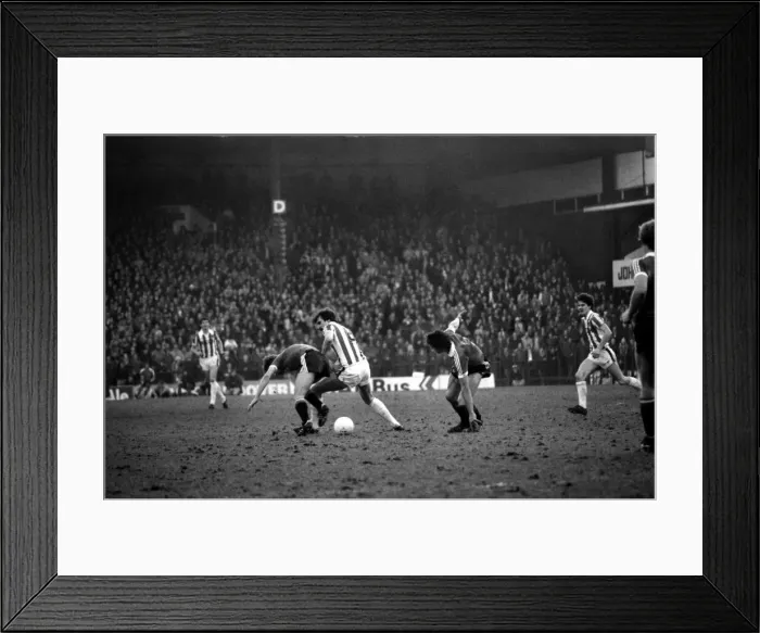 Framed Print : English League Division One match. Stoke City 0 v Manchester United 3 Framed Print : English League Division One match. Stoke City 0 v Manchester United 3