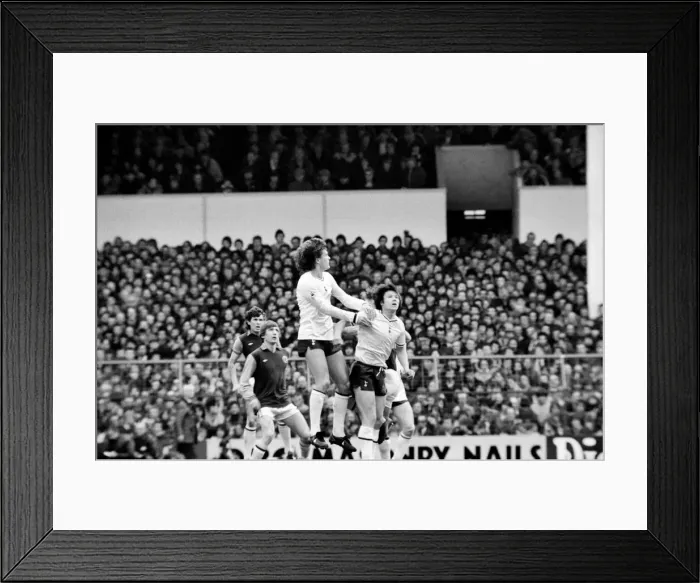 Framed Print : Division One Football 1980 / 81 Season. Tottenham Hotspur v Aston Villa, White Hart Lane Framed Print : Division One Football 1980 / 81 Season. Tottenham Hotspur v Aston Villa, White Hart Lane