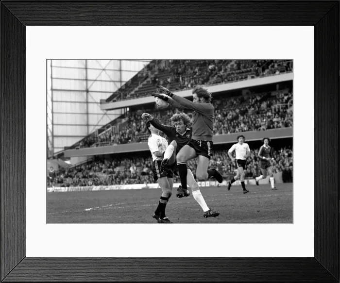 Framed Print : Division Two Football 1980 / 81 Season. Chelsea v Swansea, Stamford Bridge Framed Print : Division Two Football 1980 / 81 Season. Chelsea v Swansea, Stamford Bridge