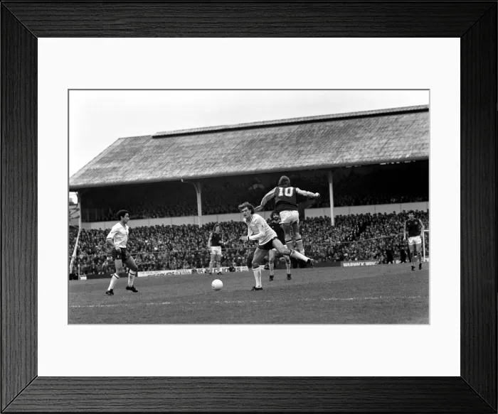 Framed Print : Division One Football 1980 / 81 Season. Tottenham Hotspur v Aston Villa, White Hart Lane Framed Print : Division One Football 1980 / 81 Season. Tottenham Hotspur v Aston Villa, White Hart Lane