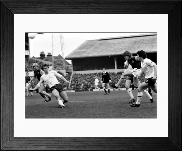 Framed Print : Division One Football 1980 / 81 Season. Tottenham Hotspur v Aston Villa, White Hart Lane Framed Print : Division One Football 1980 / 81 Season. Tottenham Hotspur v Aston Villa, White Hart Lane