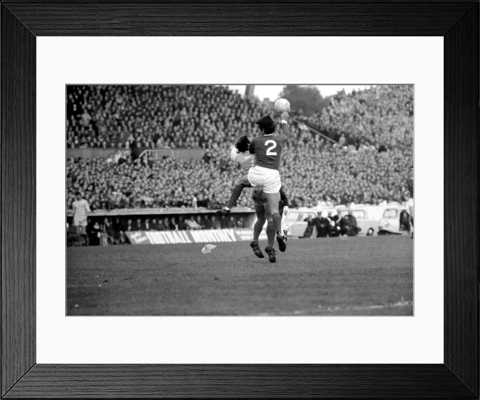 Framed Print : English League Division One match at Highfield Road Coventry City 1 v Manchester