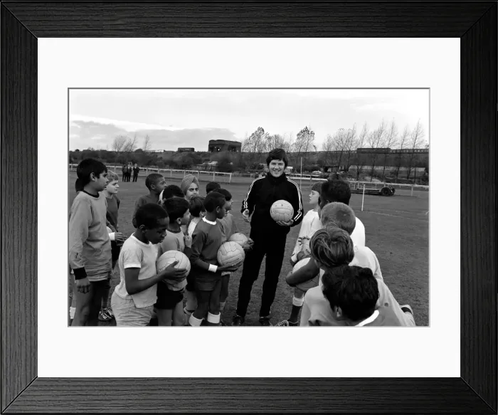 Framed Print : Sport Football. Former player Peter Knowles coaching schoolboys in Wolverhampton