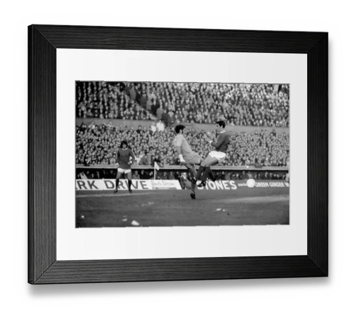 Framed Print : English League Division One match at Highfield Road Coventry City 1 v Manchester