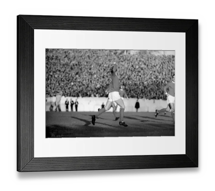 Framed Print : English League Division One match at Highfield Road Coventry City 1 v Manchester Framed Print : English League Division One match at Highfield Road Coventry City 1 v Manchester