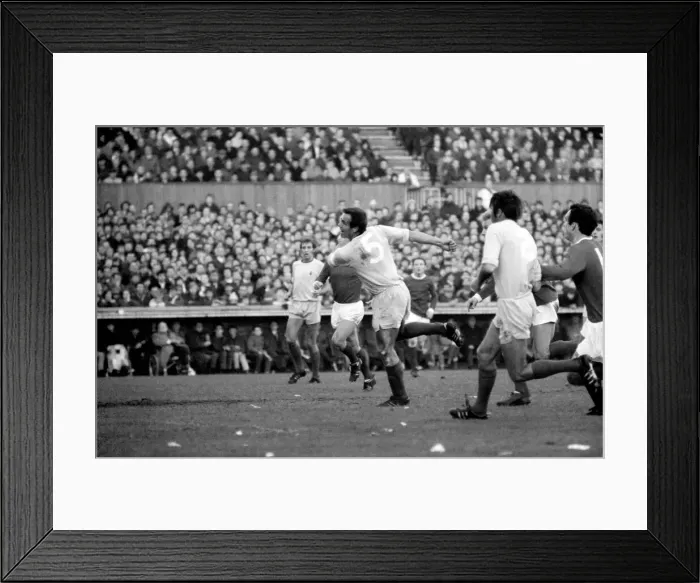 Framed Print : English League Division One match at Highfield Road Coventry City 1 v Manchester