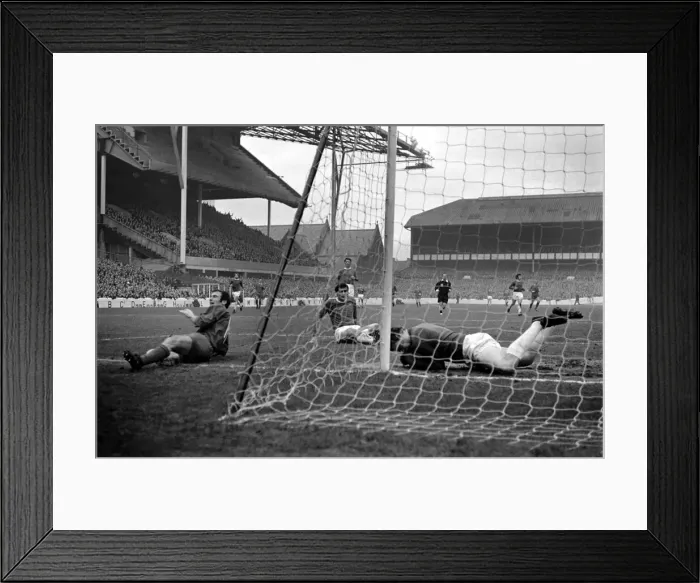 Framed Print : English League Division One match at Goodison Park Everton 0 v Liverpool 3