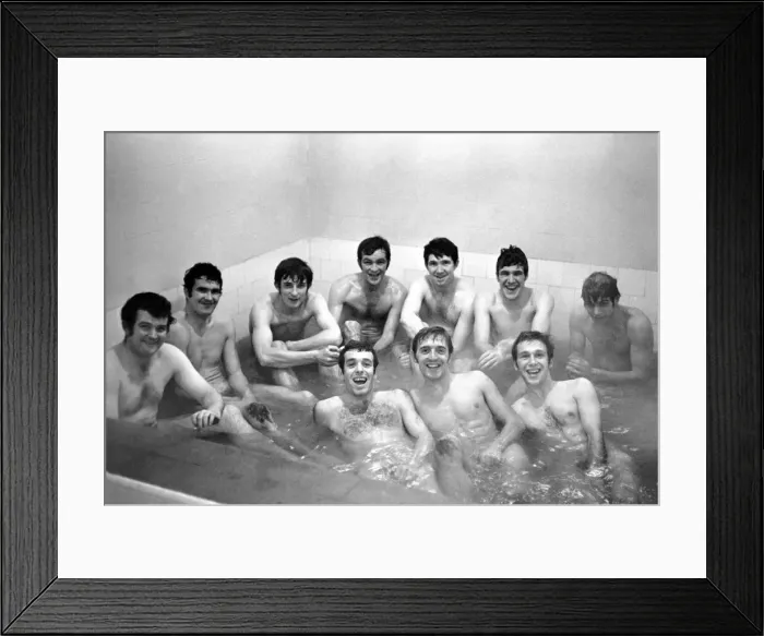 Framed Print : English League Division One match at Goodison Park Everton 0 v Liverpool 3 Framed Print : English League Division One match at Goodison Park Everton 0 v Liverpool 3