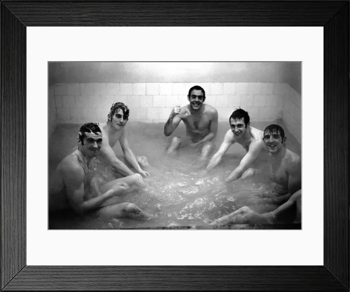 Framed Print : English League Division One match at Goodison Park Everton 0 v Liverpool 3 Framed Print : English League Division One match at Goodison Park Everton 0 v Liverpool 3