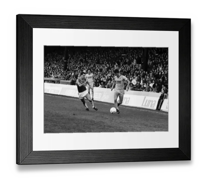 Framed Print : Charlton 0 v. Liverpool 0. Division One Football. December 1986 LF21-21-020 Framed Print : Charlton 0 v. Liverpool 0. Division One Football. December 1986 LF21-21-020