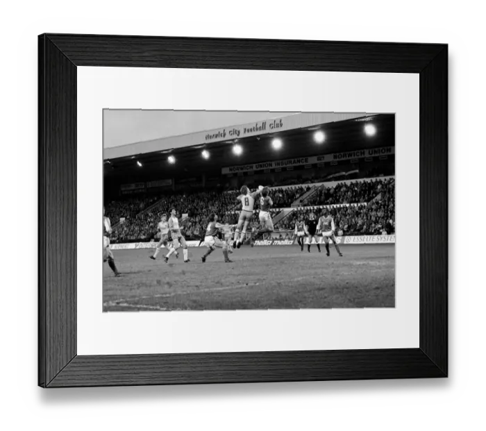 Framed Print : Norwich City 1 v. Arsenal 1. Division One Football. December 1986 LF21-17-053 Framed Print : Norwich City 1 v. Arsenal 1. Division One Football. December 1986 LF21-17-053