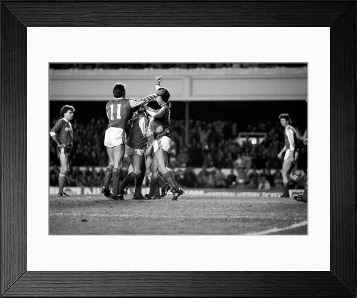 Framed Print : Arsenal 3 v. Luton 0. Division One Football. December 1986 LF21-22-027 Framed Print : Arsenal 3 v. Luton 0. Division One Football. December 1986 LF21-22-027