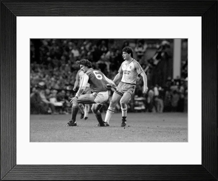 Framed Print : Norwich City 1 v. Arsenal 1. Division One Football. December 1986 LF21-17-048