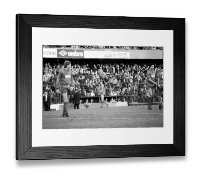 Framed Print : Chelsea 0 v. Wimbledon 4. Division One Football. December 1986 LF21-12-131 Framed Print : Chelsea 0 v. Wimbledon 4. Division One Football. December 1986 LF21-12-131