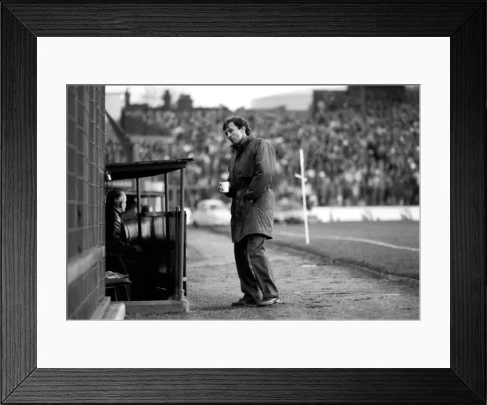 Framed Print : Chelsea 0 v. Wimbledon 4. Division One Football. December 1986 LF21-12-074 Framed Print : Chelsea 0 v. Wimbledon 4. Division One Football. December 1986 LF21-12-074