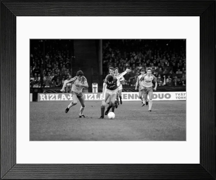 Framed Print : Norwich City 1 v. Arsenal 1. Division One Football. December 1986 LF21-17-014