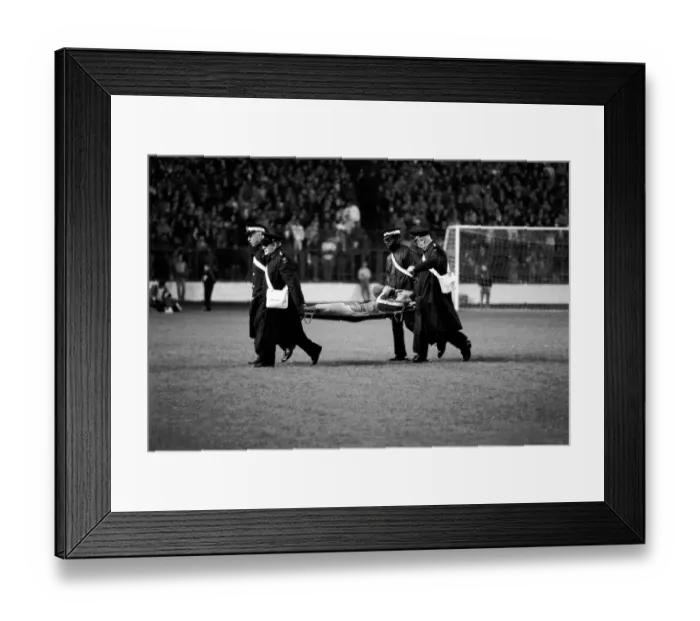 Framed Print : Chelsea 0 v. Wimbledon 4. Division One Football. December 1986 LF21-12-030
