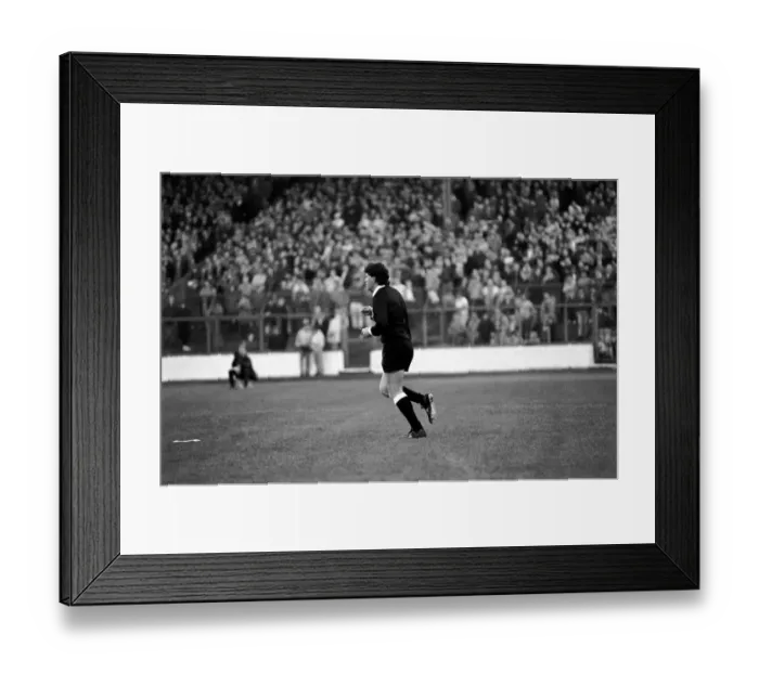 Framed Print : Chelsea 0 v. Wimbledon 4. Division One Football. December 1986 LF21-12-054 Framed Print : Chelsea 0 v. Wimbledon 4. Division One Football. December 1986 LF21-12-054