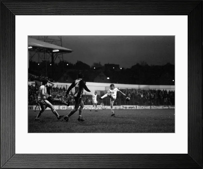 Framed Print : Leeds United 0 v. Southampton 3. Division One Football. January 1981 MF01-07-056 Framed Print : Leeds United 0 v. Southampton 3. Division One Football. January 1981 MF01-07-056