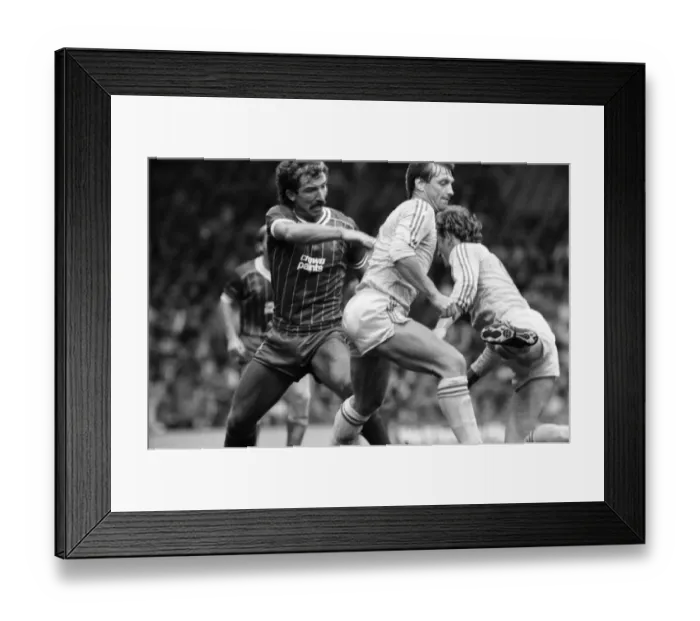 Framed Print : English League Division One match at Anfield Liverpool 1 v Nottingham Forest 0 Framed Print : English League Division One match at Anfield Liverpool 1 v Nottingham Forest 0
