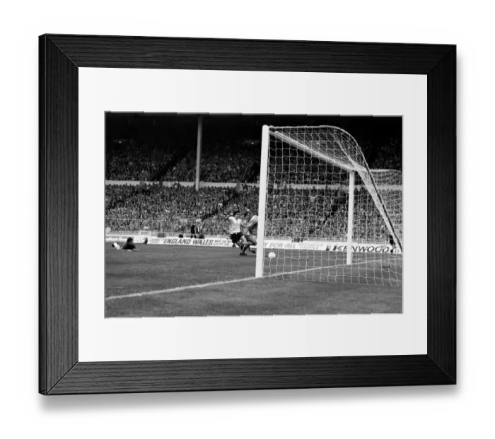 Framed Print : F. A. Cup Final. Manchester City 1 v. Tottenham Hotspur 1. May 1981 MF02-30-110