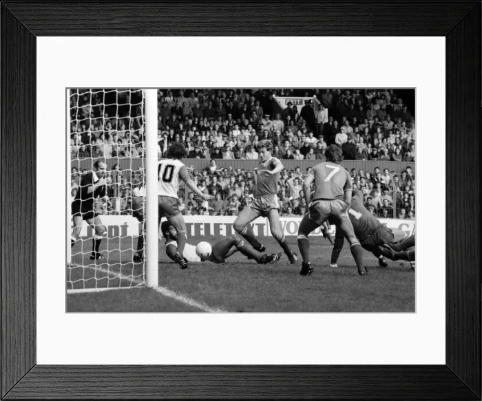 Framed Print : English League Division One match Stoke City 0 v Manchester United 1 Norman