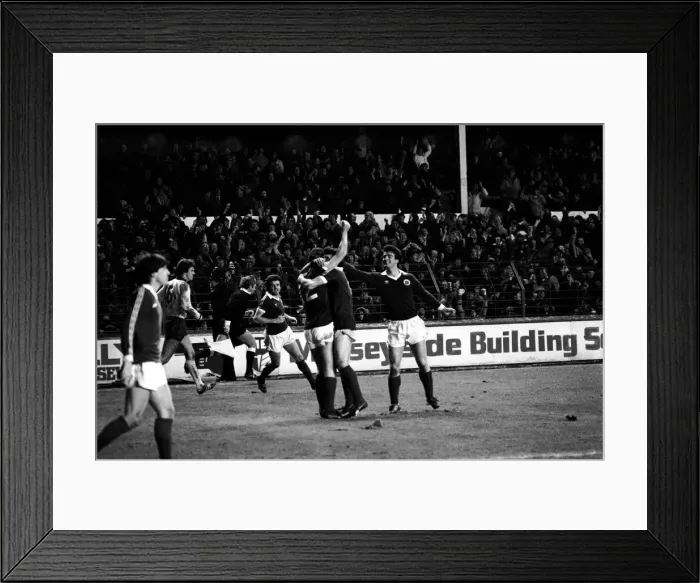 Framed Print : Everton 2 v. Arsenal 0. F. A Cup. January 1981 MF01-01-041 Framed Print : Everton 2 v. Arsenal 0. F. A Cup. January 1981 MF01-01-041
