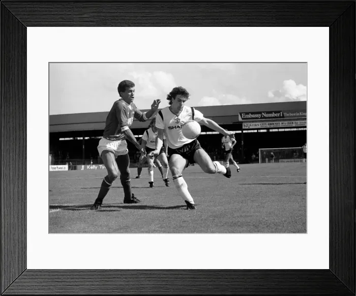 Framed Print : Pre-season friendly 1985  /  86 Season Bristol v. Manchester United. August 1985 LF15-01