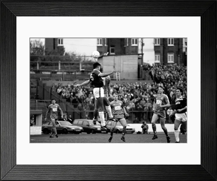 Framed Print : Chelsea 4 v. Aston Villa 1. Division One Football. December 1986 LF21-24-073 Framed Print : Chelsea 4 v. Aston Villa 1. Division One Football. December 1986 LF21-24-073