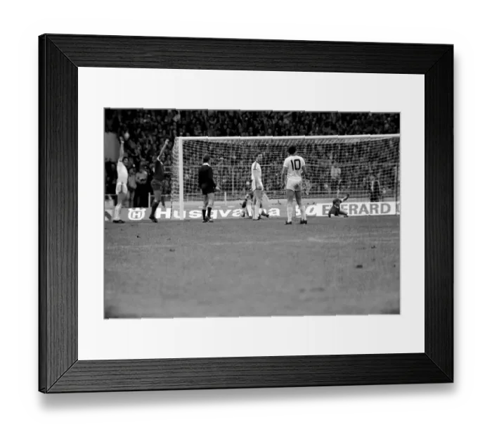 Framed Print : English League Cup Final 1980  /  81 Season. West Ham United v Liverpool, Wembley