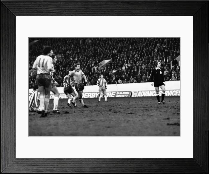 Framed Print : Sheffield Wednesday 0 v. Chelsea 0. Division Two Football. January 1981 MF01-08-050 Framed Print : Sheffield Wednesday 0 v. Chelsea 0. Division Two Football. January 1981 MF01-08-050