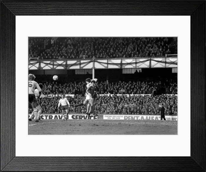Framed Print : Everton 2 v. Arsenal 0. F. A Cup. January 1981 MF01-01-027 Framed Print : Everton 2 v. Arsenal 0. F. A Cup. January 1981 MF01-01-027