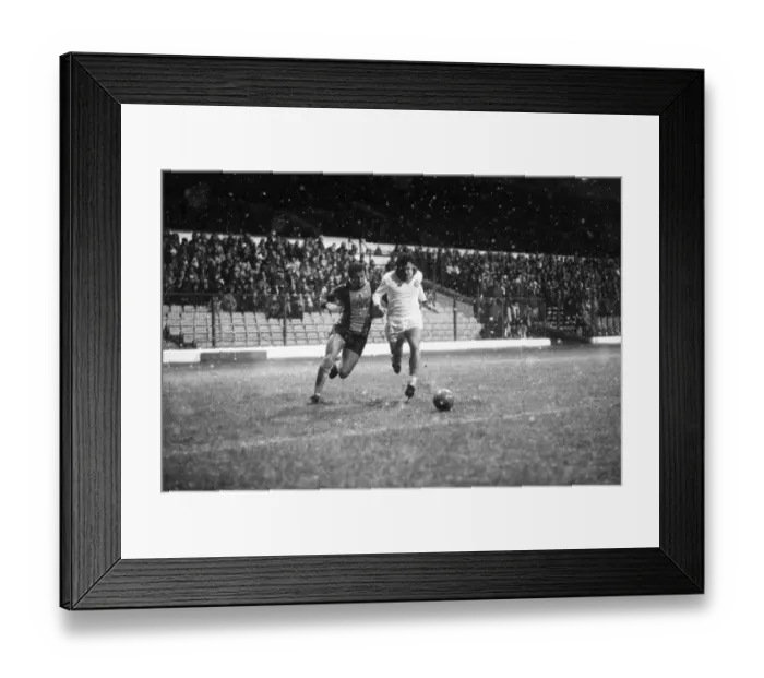 Framed Print : Leeds United 0 v. Southampton 3. Division One Football. January 1981 MF01-07-023 Framed Print : Leeds United 0 v. Southampton 3. Division One Football. January 1981 MF01-07-023