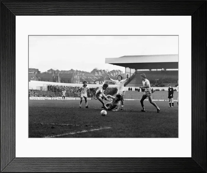 Framed Print : Leeds United 1 v. Coventry 1. F. A Cup. January 1981 MF01-02-007 Framed Print : Leeds United 1 v. Coventry 1. F. A Cup. January 1981 MF01-02-007