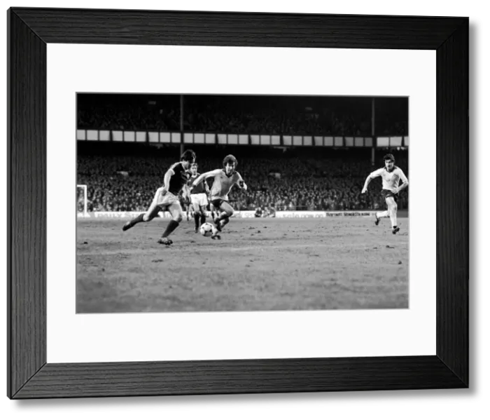 Framed Print : Everton 2 v. Arsenal 0. F. A Cup. January 1981 MF01-01-032 Framed Print : Everton 2 v. Arsenal 0. F. A Cup. January 1981 MF01-01-032