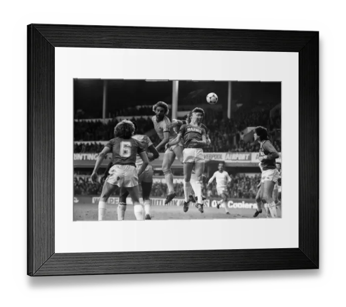 Framed Print : English League Division One match at Goodison Park Everton 3 v Notts County 0 Framed Print : English League Division One match at Goodison Park Everton 3 v Notts County 0