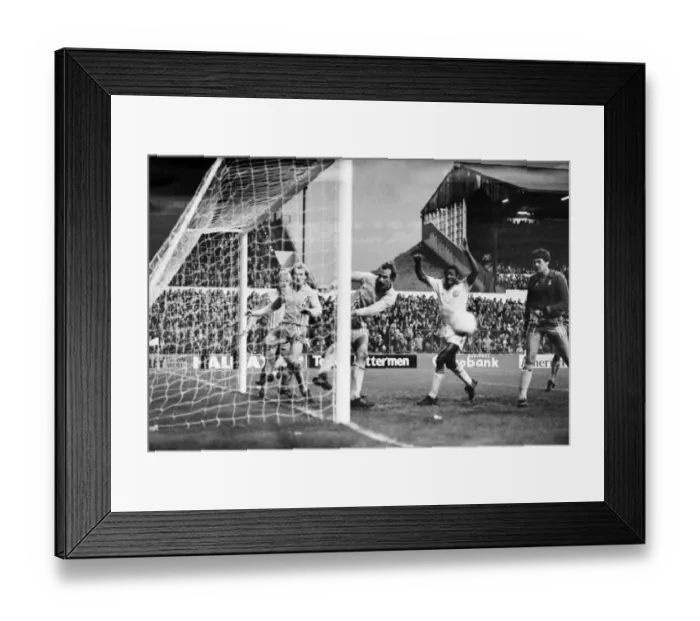 Framed Print : Leeds United 1 v. Coventry 1. F. A Cup. January 1981 MF01-02-010 Framed Print : Leeds United 1 v. Coventry 1. F. A Cup. January 1981 MF01-02-010