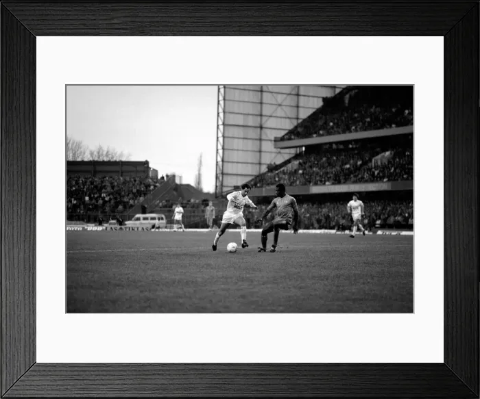 Framed Print : Division One Football 1985 / 86 Season. Chelsea v. Tottenham Hotspur, Stamford Bridge Framed Print : Division One Football 1985 / 86 Season. Chelsea v. Tottenham Hotspur, Stamford Bridge