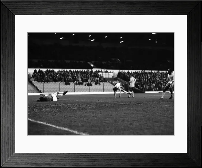 Framed Print : Leeds United 1 v. Coventry 1. F. A Cup. January 1981 MF01-02-068 Framed Print : Leeds United 1 v. Coventry 1. F. A Cup. January 1981 MF01-02-068