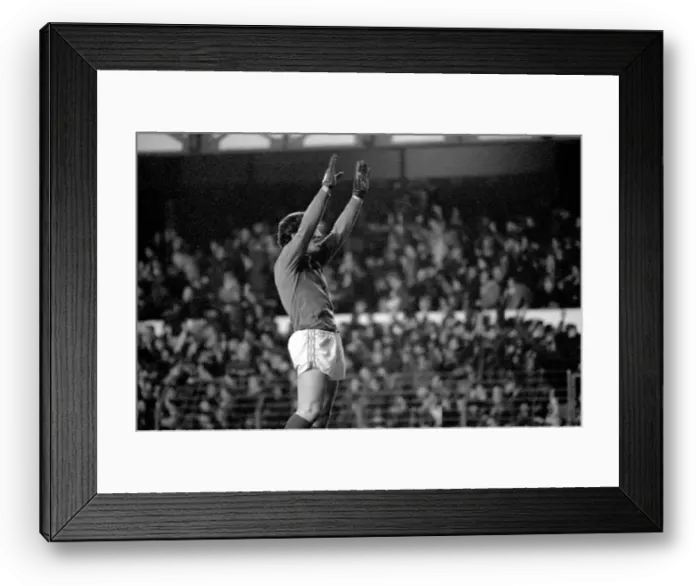 Framed Print : Everton 2 v. Arsenal 0. F. A Cup. January 1981 MF01-01-006 Framed Print : Everton 2 v. Arsenal 0. F. A Cup. January 1981 MF01-01-006