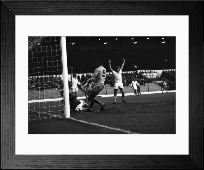 Framed Print : Leeds United 1 v. Coventry 1. F. A Cup. January 1981 MF01-02-076