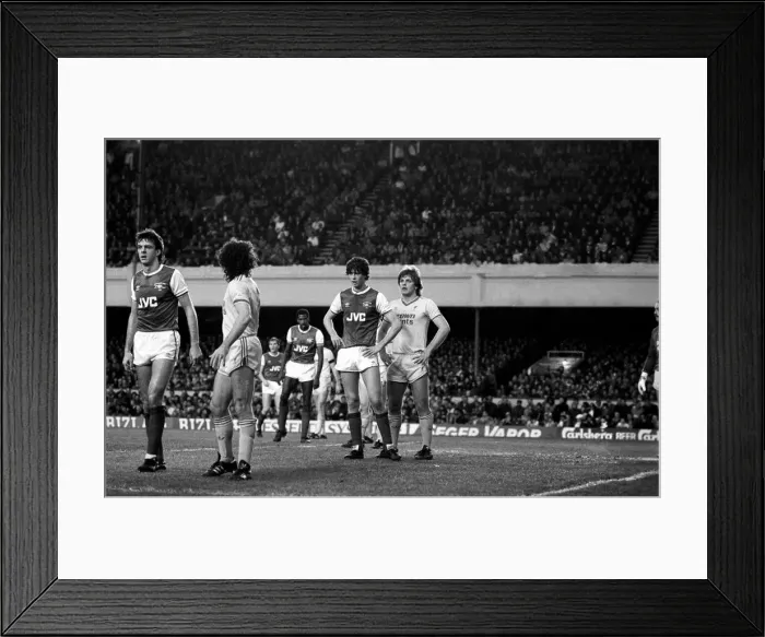 Framed Print : Division One Football 1985 / 86 Season. Arsenal v Liverpool, Highbury Framed Print : Division One Football 1985 / 86 Season. Arsenal v Liverpool, Highbury
