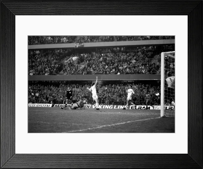 Framed Print : Division One Football 1985  /  86 Season. Chelsea v. Tottenham Hotspur, Stamford Bridge
